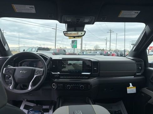 New 2026 Chevrolet Silverado 2500 ZR2 image 40