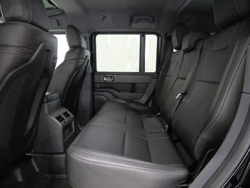 Used 2025 INEOS Grenadier Station Wagon AWD/4WD image 26