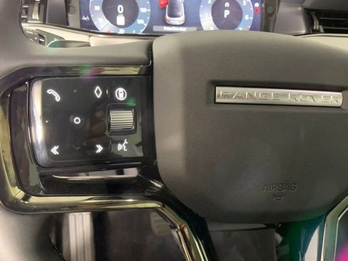 Used 2025 Land Rover Range Rover Evoque S image 19