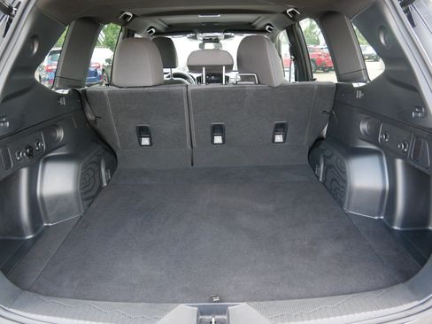 Used 2025 Subaru Forester Premium AWD/4WD image 18