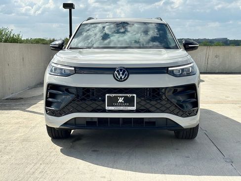 New 2026 Volkswagen Tiguan SE R-Line FWD image 3