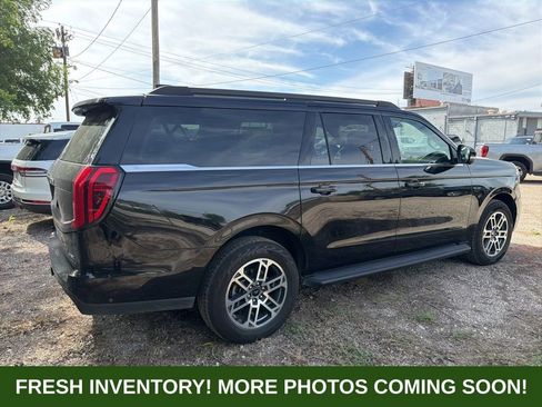 Used 2025 Ford Expedition Max Active AWD/4WD image 5