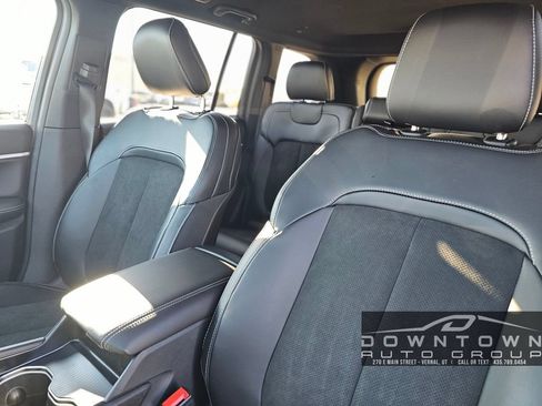 New 2026 Jeep Grand Cherokee Altitude AWD/4WD image 19