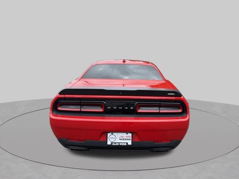 Used 2016 Dodge Challenger R/T Scat Pack w/ Leather Interior Group RWD image 4