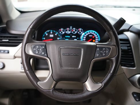 Used 2019 GMC Yukon XL Denali w/ Denali Ultimate Package image 10