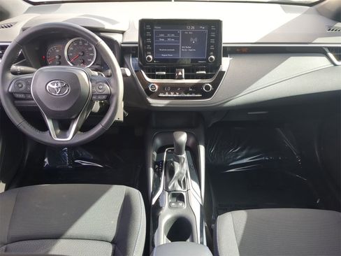 Used 2022 Toyota Corolla SE image 24