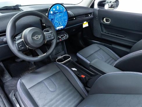 Certified 2025 MINI Cooper 2-Door Hardtop image 20