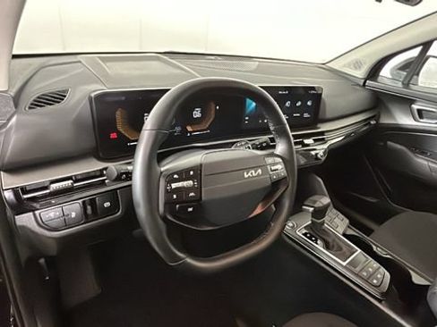 Used 2026 Kia Sportage LX FWD image 13