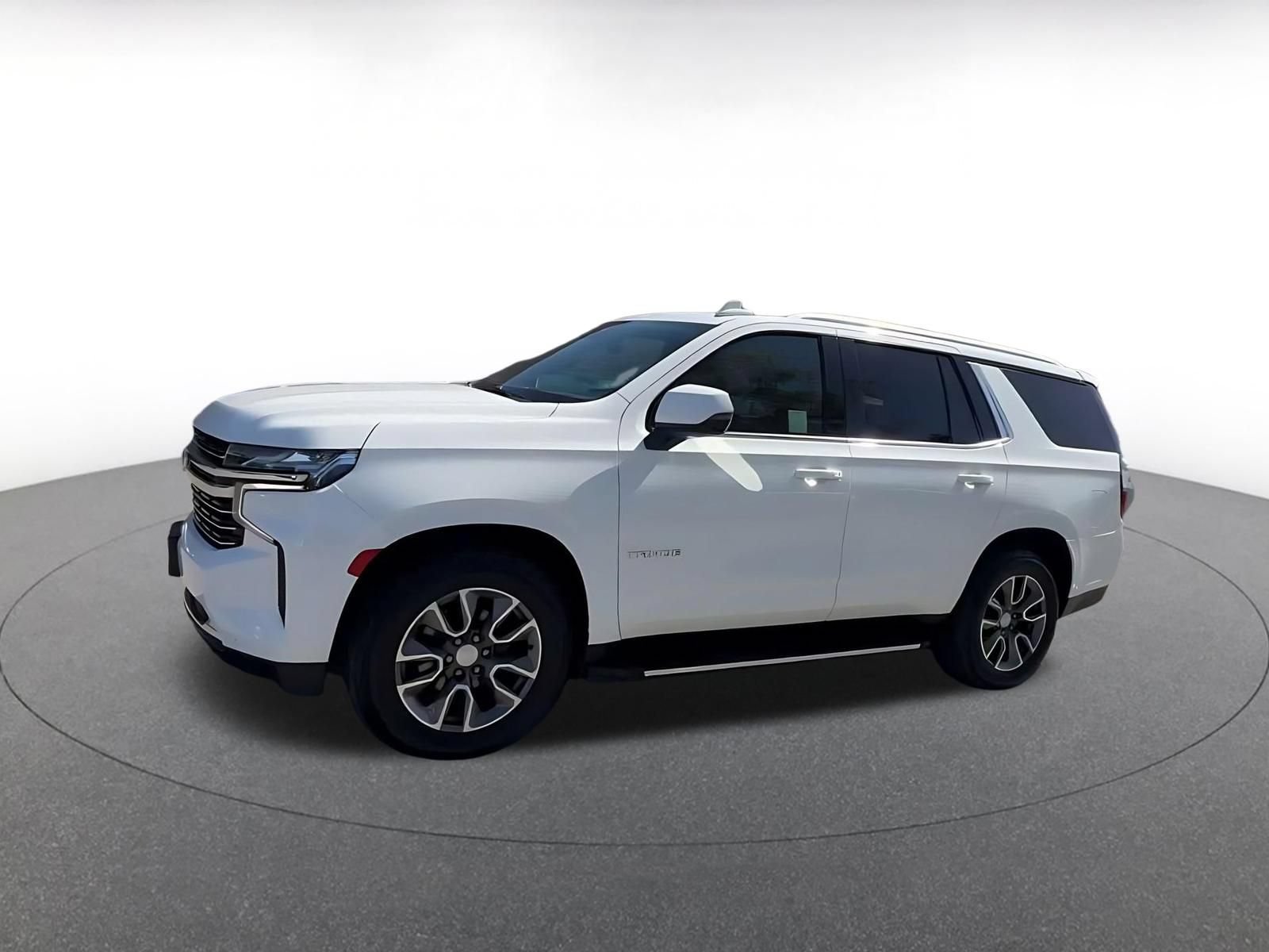 Used 2023 Chevrolet Tahoe LT w/ Luxury Package AWD/4WD image 7