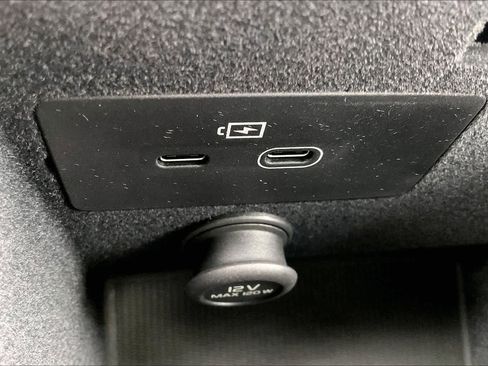 New 2026 Volvo XC90 B6 Plus w/ Protection Package Premier image 23