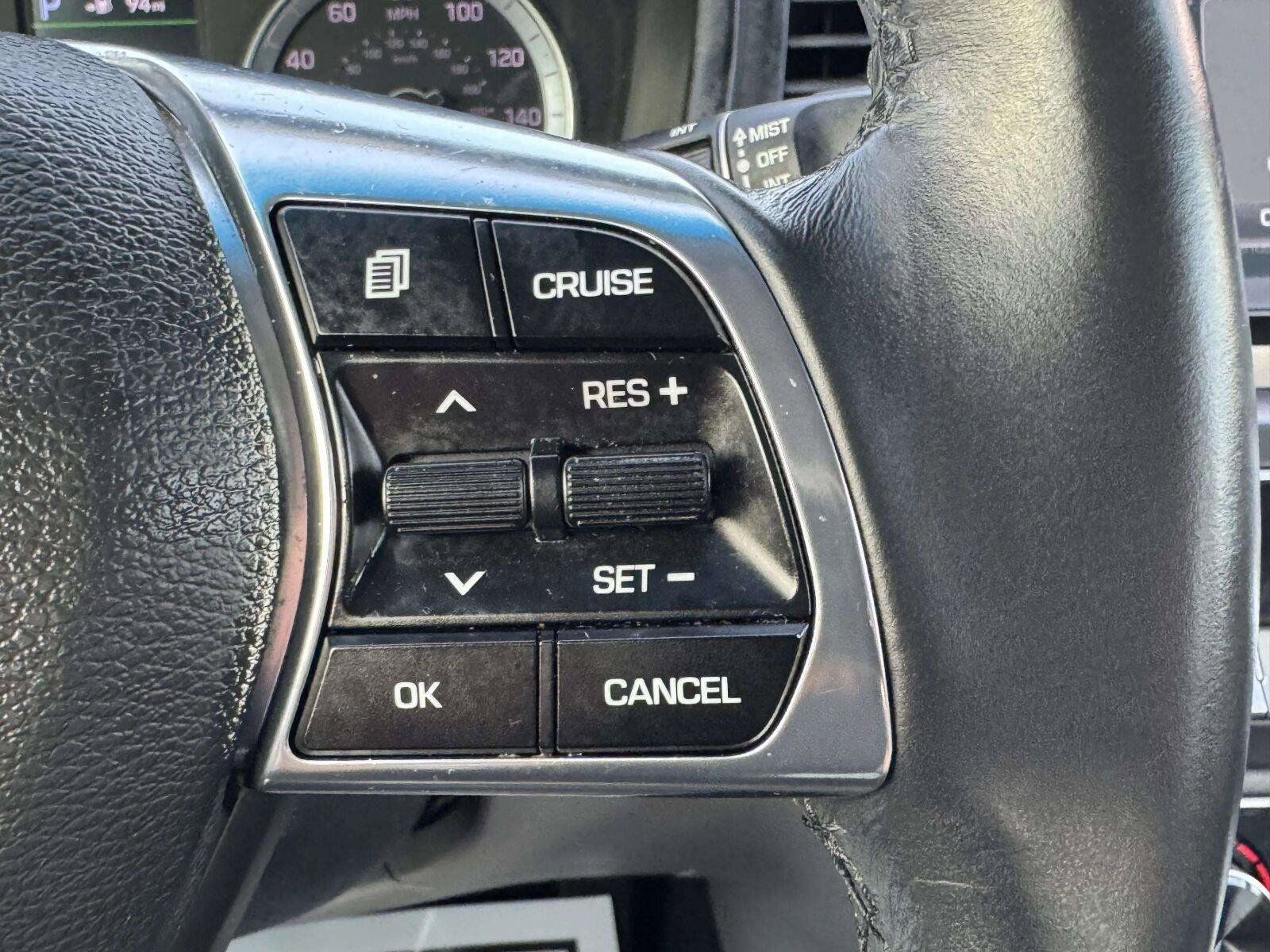 Used 2018 Hyundai Sonata Limited w/ Cargo Package FWD image 21