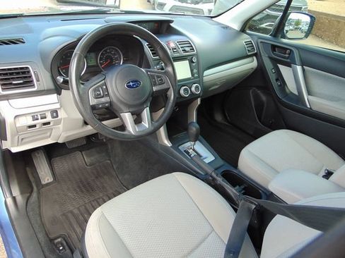 Used 2017 Subaru Forester 2.5i w/ Alloy Wheel Package AWD/4WD image 11