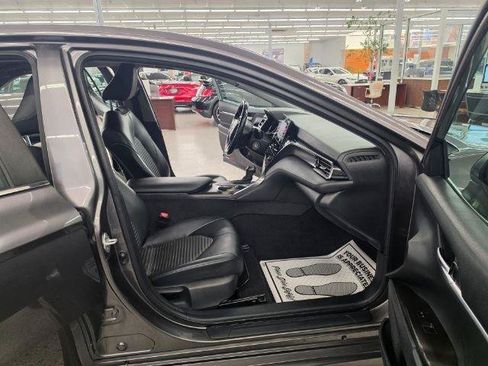 Used 2021 Toyota Camry SE FWD image 32
