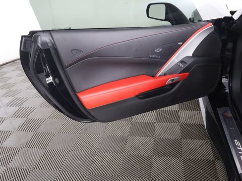 Used 2018 Chevrolet Corvette Stingray Coupe RWD image 25