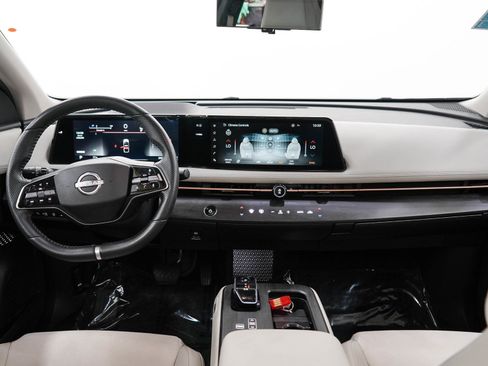 Used 2023 Nissan Ariya AWD image 18
