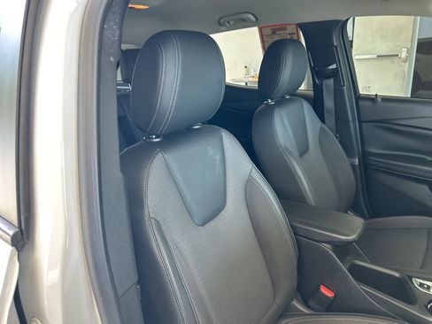 Used 2022 Buick Encore GX Select FWD image 21