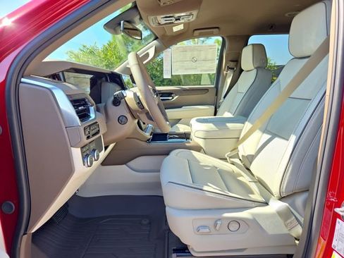 New 2026 GMC Yukon XL Denali w/ LPO, Floor Liner Package image 18