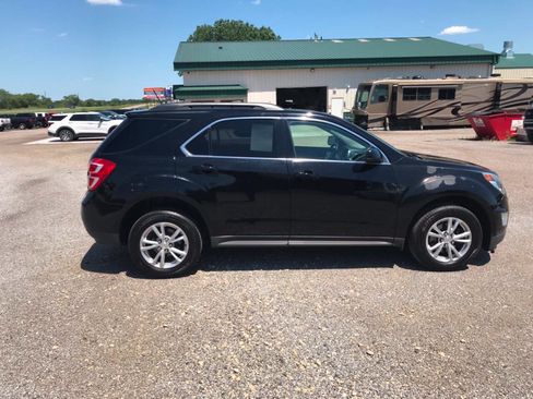 Used 2017 Chevrolet Equinox LT w/ Convenience Package AWD/4WD image 2