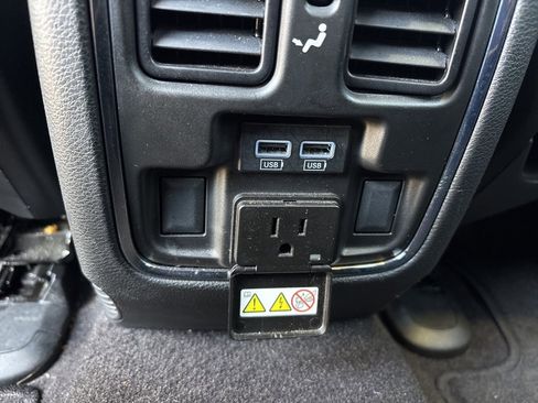 Used 2022 Jeep Grand Cherokee Limited image 29