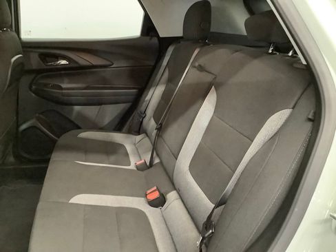 Used 2025 Chevrolet TrailBlazer LT w/ Convenience Package FWD image 7