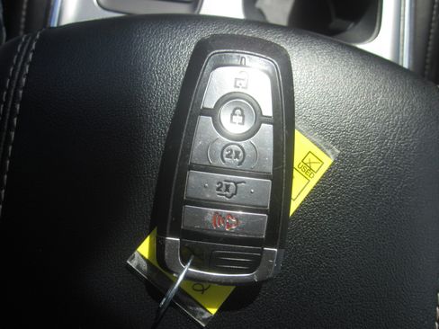 Used 2024 Ford Edge Titanium AWD/4WD image 15