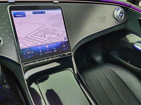 Used 2023 Mercedes-Benz EQE 500 4MATIC Sedan image 44