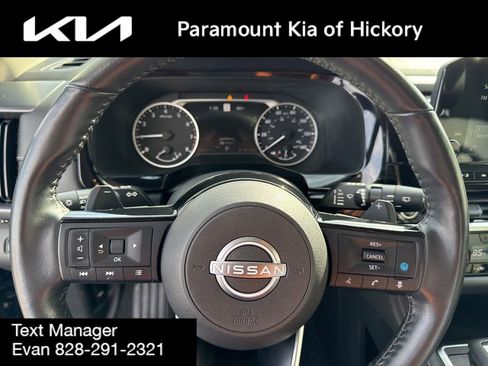 Used 2022 Nissan Pathfinder SL w/ SL Black Package image 31