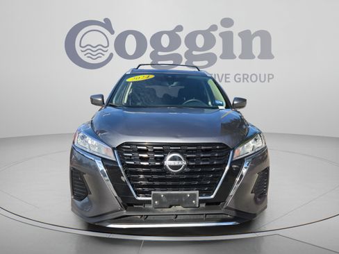 Used 2023 Nissan Kicks SV w/ Interior Electronics Package FWD image 8