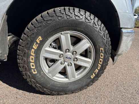 Used 2023 Ford F150 XLT w/ Trailer Tow Package image 4