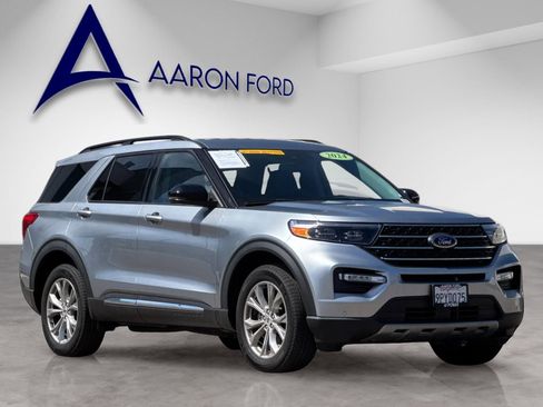 Used 2024 Ford Explorer XLT w/ Equipment Group 202A image 7