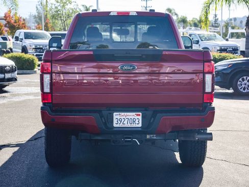 Used 2022 Ford F350 Lariat w/ Black Appearance Package image 5