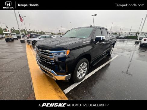 Used 2022 Chevrolet Silverado 1500 LTZ w/ LTZ Convenience Package II RWD image 1