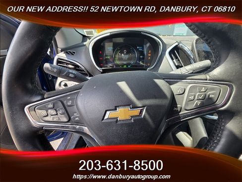 Used 2017 Chevrolet Volt Premier w/ Driver Confidence II Package FWD image 7