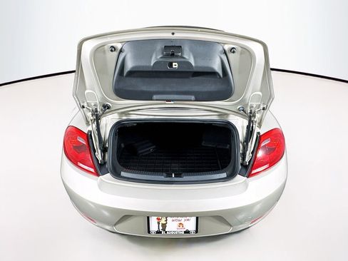 Used 2013 Volkswagen Beetle 2.5 image 12
