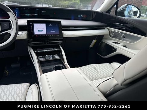 New 2026 Lincoln Nautilus Black Label w/ Jet Appearance Package AWD/4WD image 16