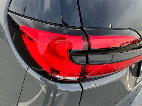 Used 2022 Chrysler Pacifica Limited image 24