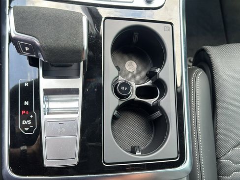 New 2026 Audi RS Q8 performance image 21