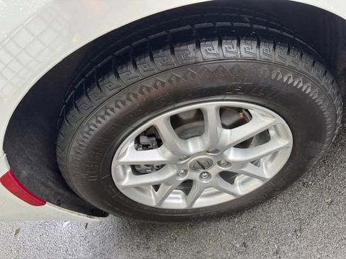 Used 2021 Chrysler Voyager Lxi w/ Cold Weather Group image 18