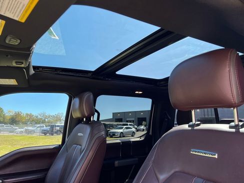 Used 2015 Ford F150 Platinum w/ Equipment Group 701A Luxury image 24