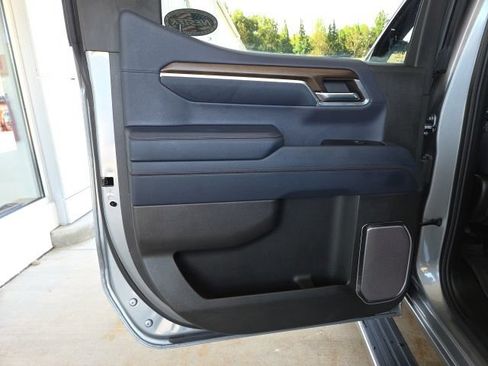 Used 2024 Chevrolet Silverado 1500 High Country AWD/4WD image 47