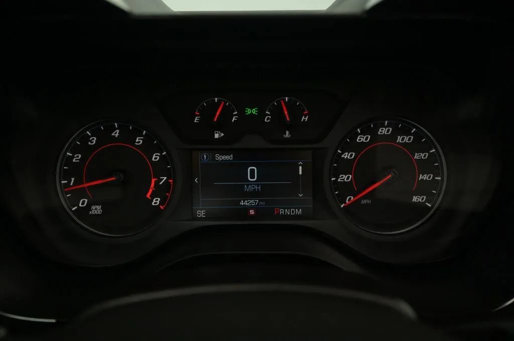 Used 2023 Chevrolet Camaro LT RWD image 21