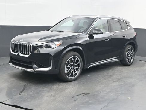 New 2026 BMW X1 xDrive28i w/ Convenience Package image 3