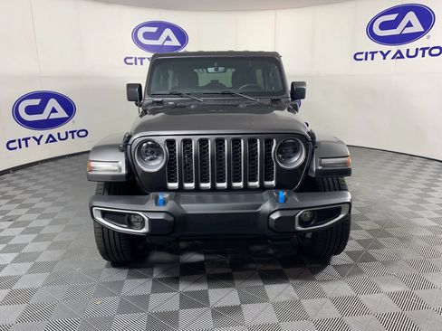 Used 2023 Jeep Wrangler Unlimited Sahara w/ Cold Weather Group AWD/4WD image 9