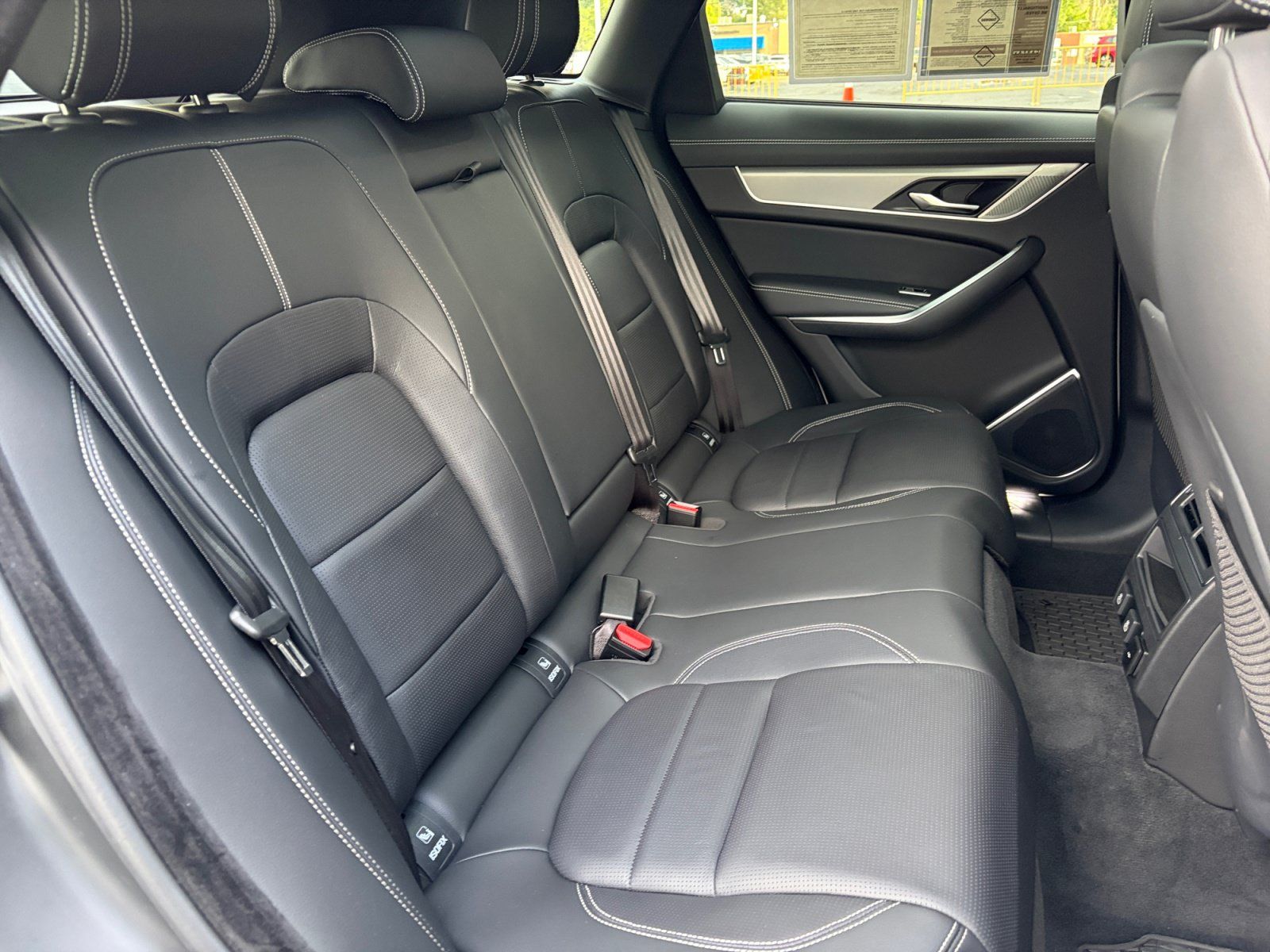 Used 2026 Jaguar F-PACE R-Dynamic S AWD/4WD image 18