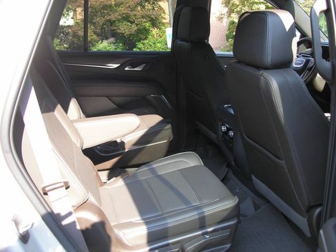 Used 2022 GMC Yukon Denali w/ Max Trailering Package AWD/4WD image 9