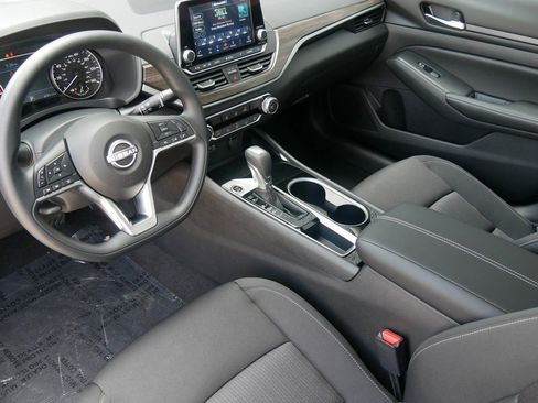 Certified 2024 Nissan Altima 2.5 SV image 10