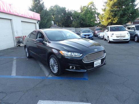 Used 2015 Ford Fusion Titanium FWD image 2