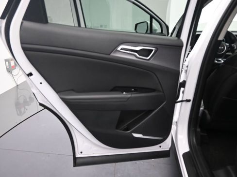Used 2025 Kia Sportage SX AWD/4WD image 17