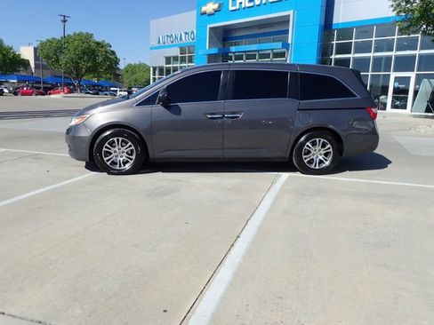 Used 2012 Honda Odyssey EX image 2