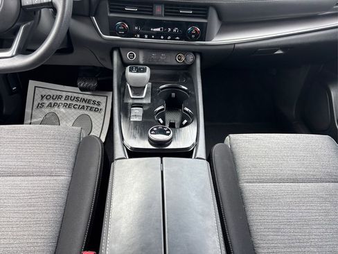 Used 2023 Nissan Rogue SV image 19